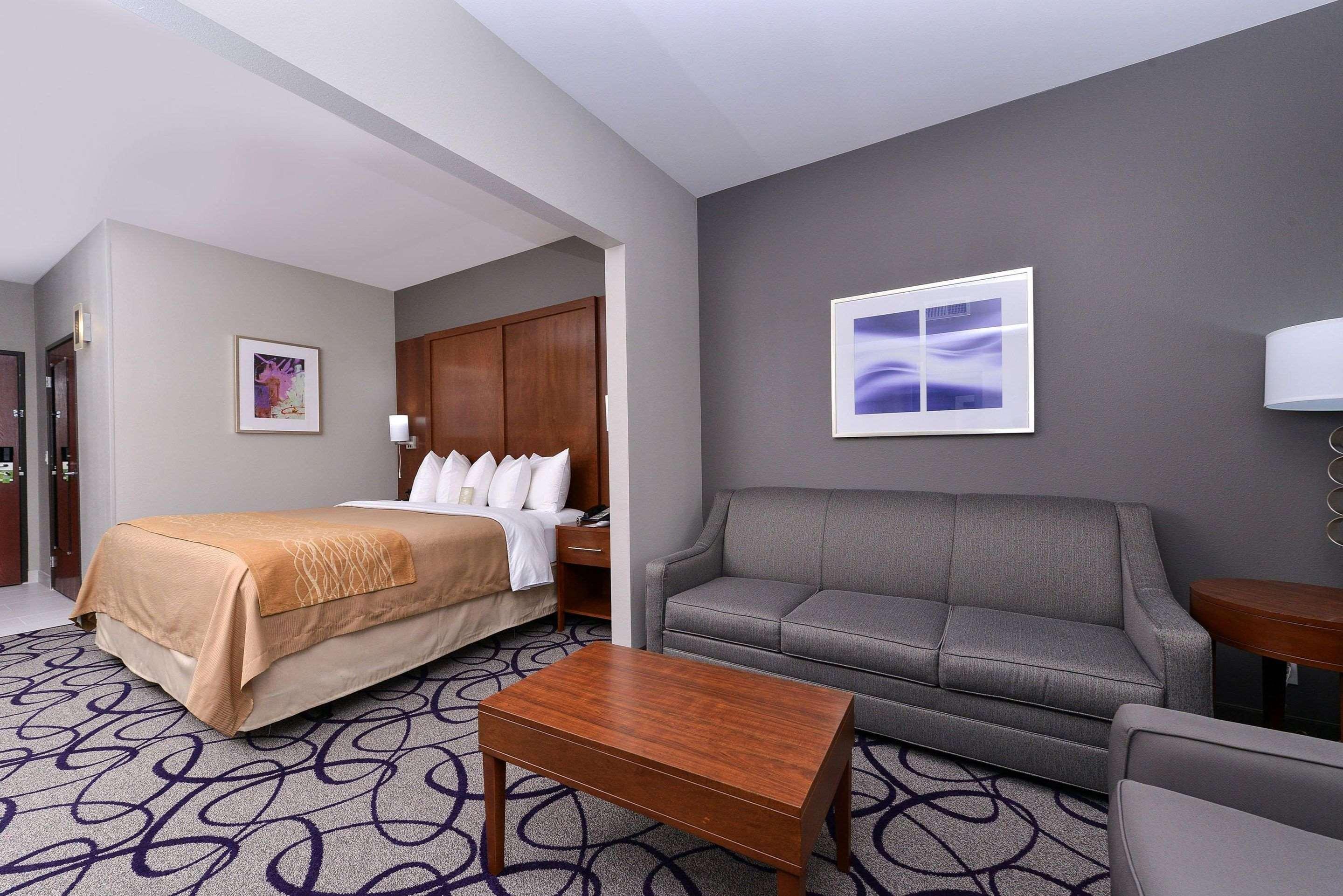 Comfort Inn & Suites Frisco - Plano Exterior photo