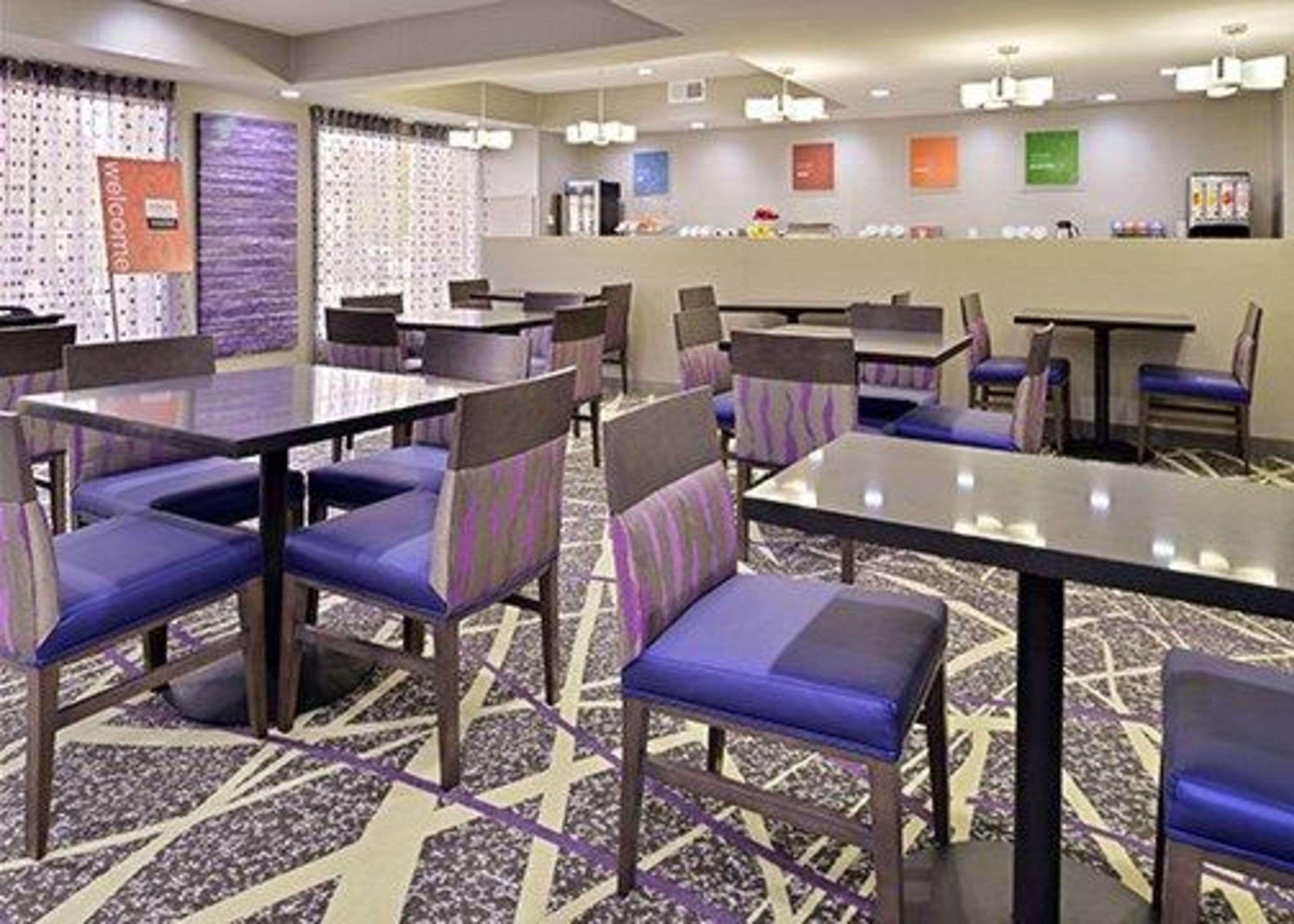 Comfort Inn & Suites Frisco - Plano Exterior photo